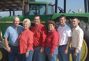 Florida Strawberry Family Keeps Tradition Growing