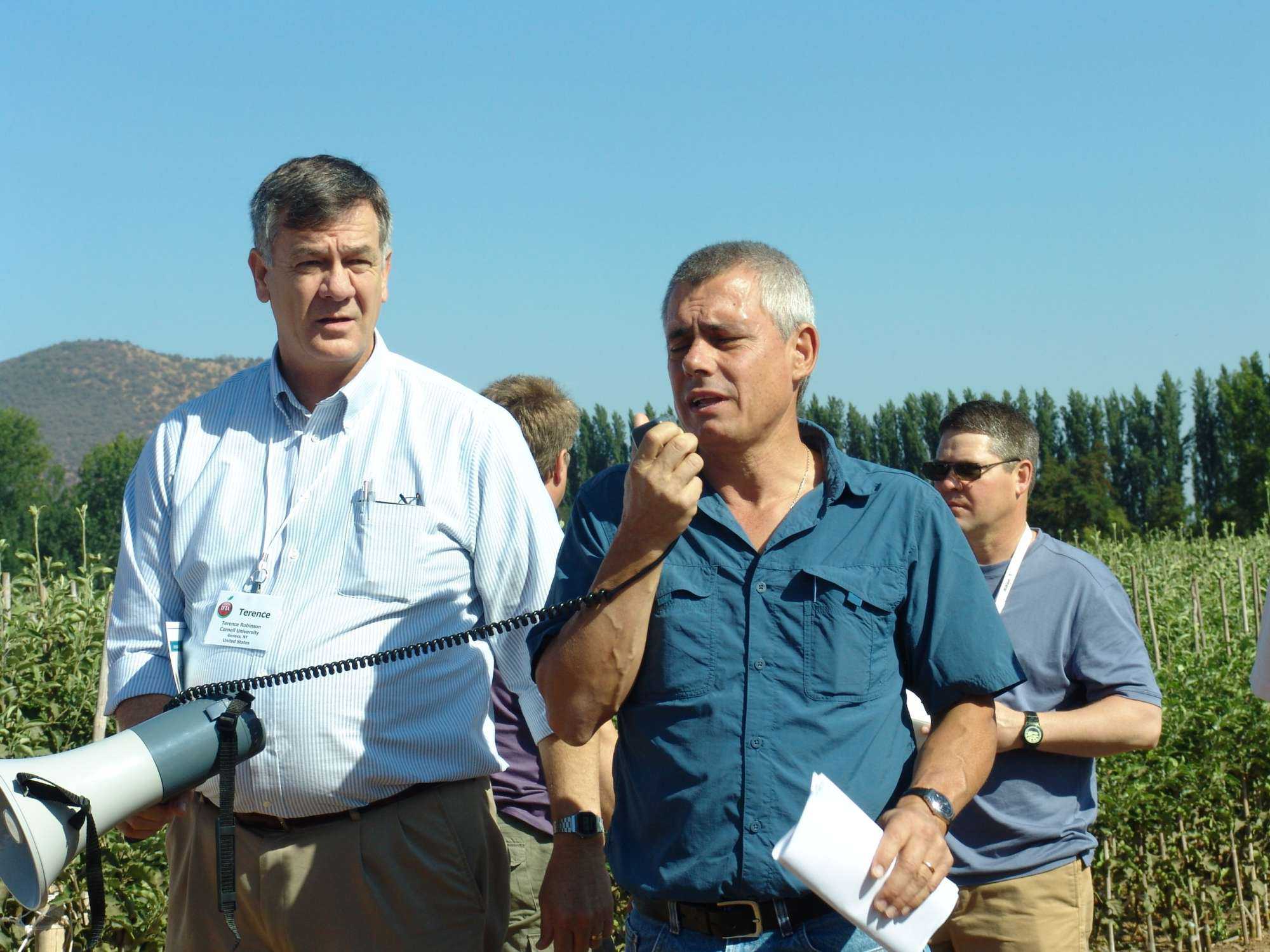 IFTA Conference Attendees Visit Chilean Nurseries