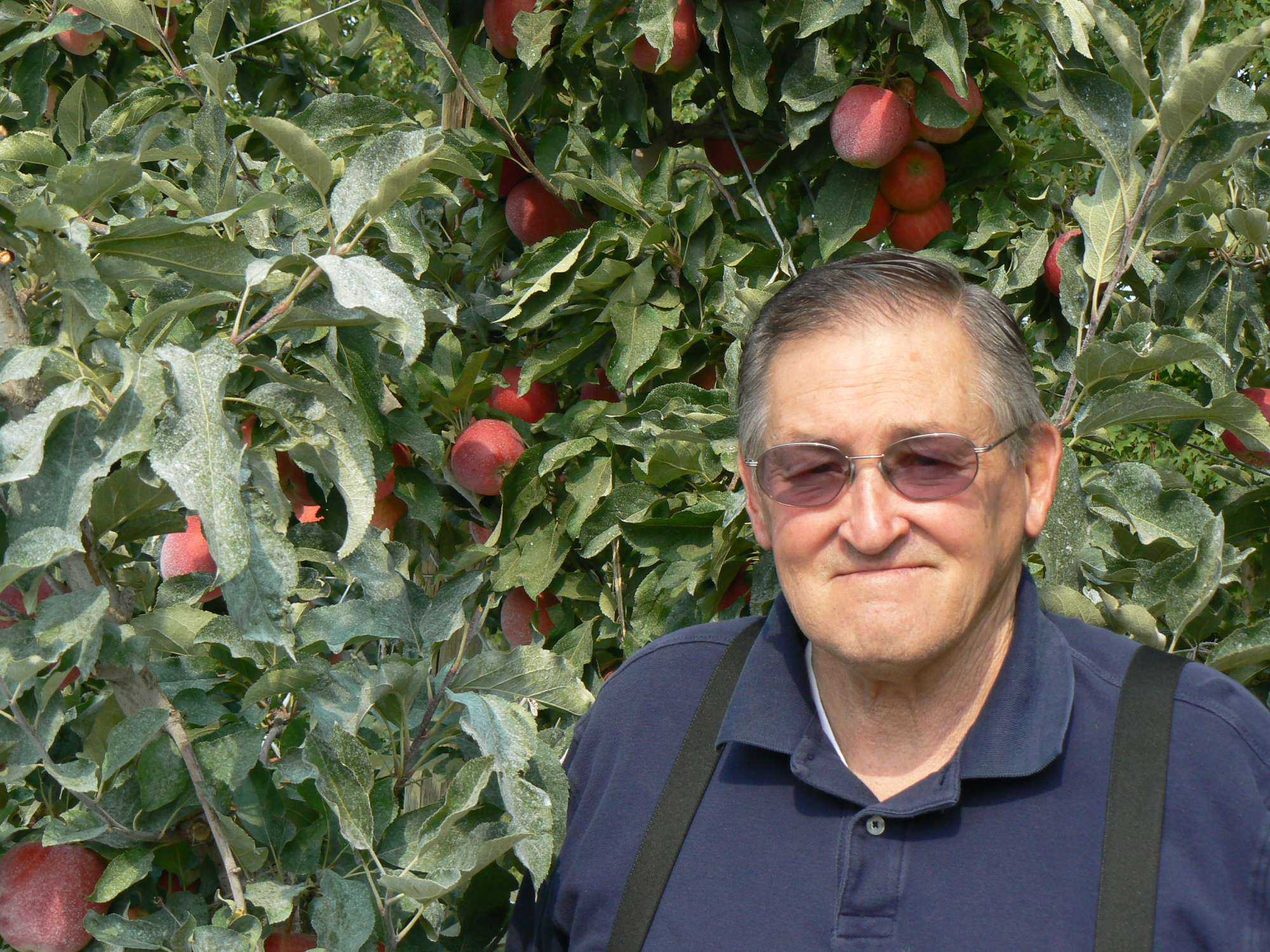 Veteran Nursery Fieldman Retires