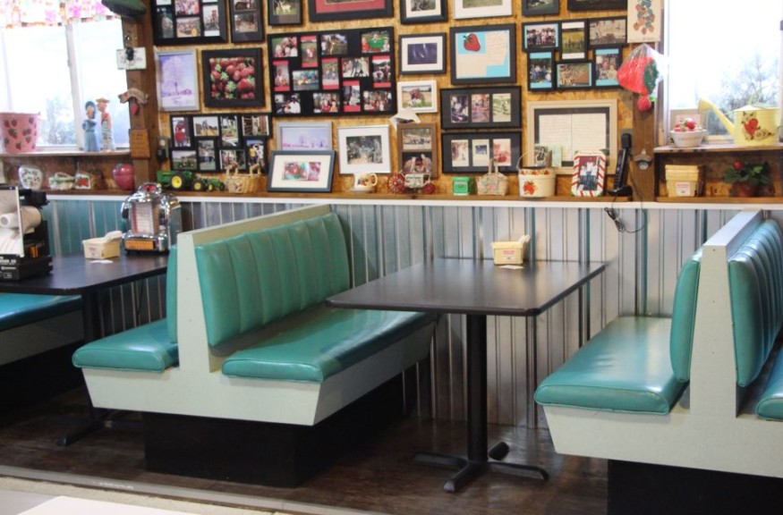 Diner booths at Krupp Farms
