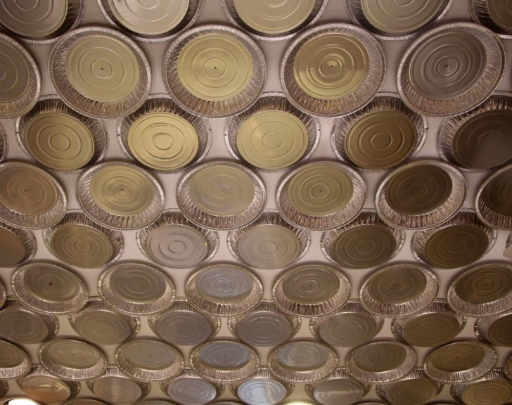 5. Tin-Pie-Pans Ceiling Decor At Krause Berry Farms