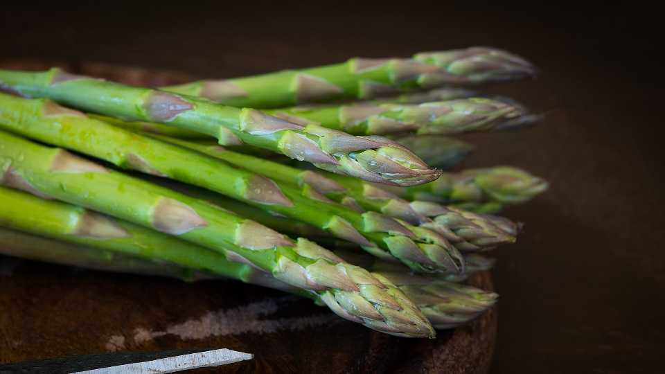 7. Asparagus (Clean)
